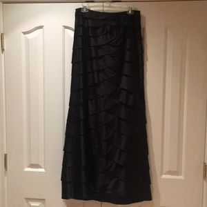 Adrianna Papell Black long skirt.